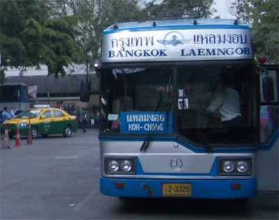 999 blue and white single decker Government Bus about to leave Ekamai in Bangkok for the pier for Koh Chang. Clearly labelled Koh Chang, you cannot miss it.